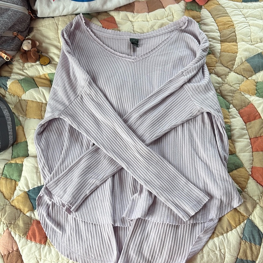 Wild and fable, medium, purple soft long sleeve